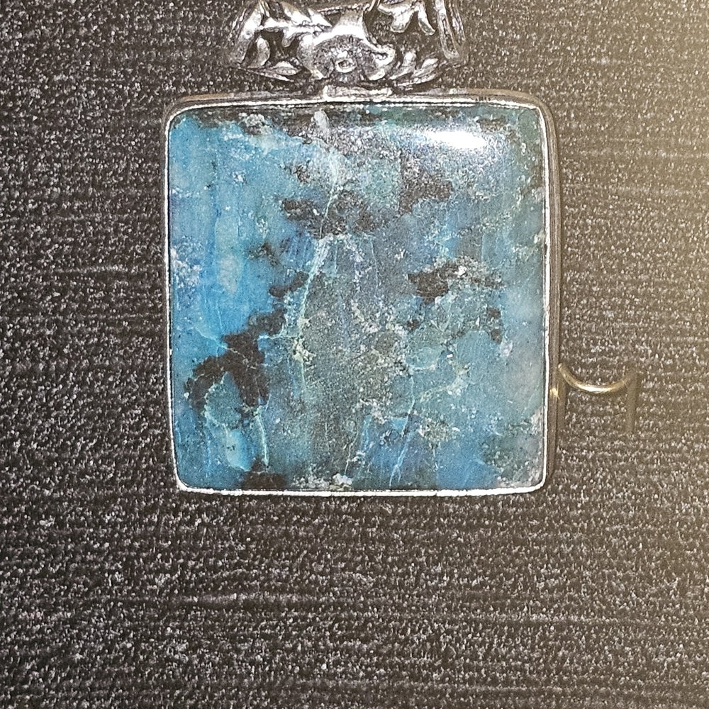 Turquoise Stone Square Pendant - Picture 2 of 7